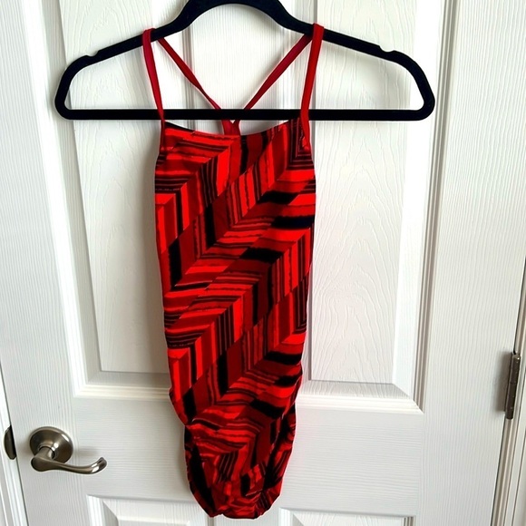 Speedo Endurance+ Swimsuit One Piece Athletic Training Red Black Size 28‎ - Picture 1 of 6